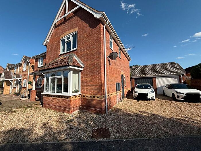 3 Bedroom Property To Rent In Bradley Close, Louth, LN11