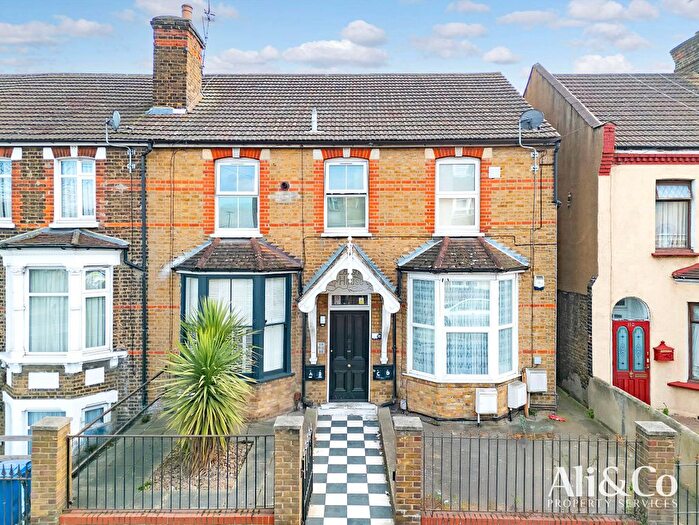 1 Bedroom Flat To Rent In Bridge Road, Grays, RM17