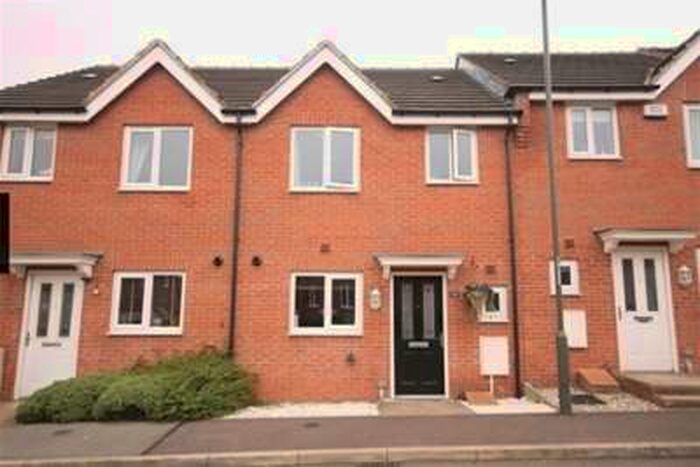 3 Bedroom House To Rent In Wylam Close, Clay Cross, S45