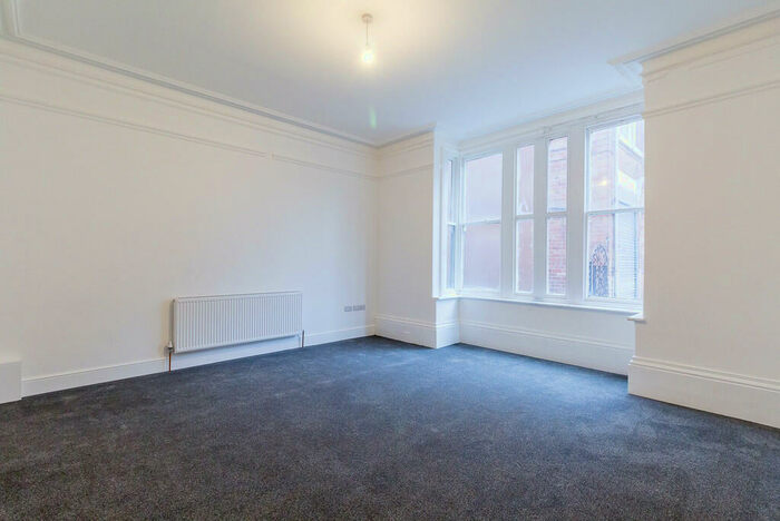 1 Bedroom Flat To Rent In Lawn Road, Wheatley, Doncaster, DN1