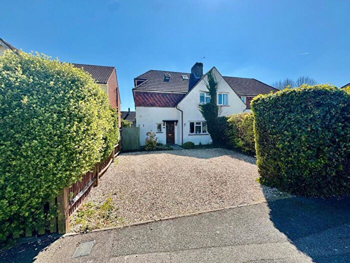 4 Bedroom Semi-Detached House For Sale In Meadow Way, Caddington, LU1