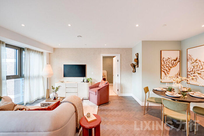 2 Bedroom Apartment For Sale In Western Gateway, Custom House, E16