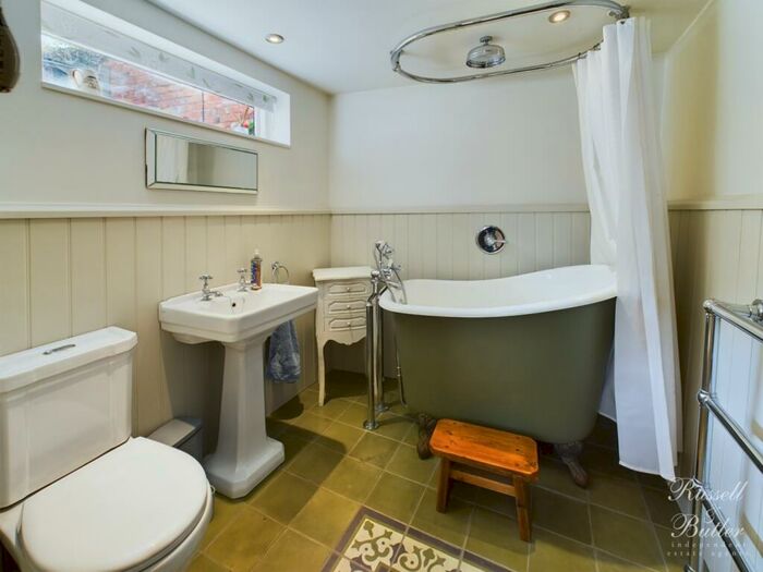 2 Bedroom Cottage To Rent In Chapel Lane, Thornborough, Buckingham, Buckinghamshire, MK18