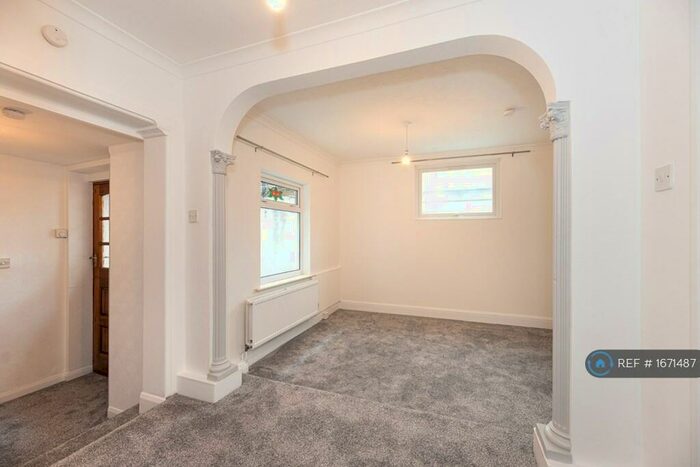 2 Bedroom Flat To Rent In Brockley Road, London, SE4