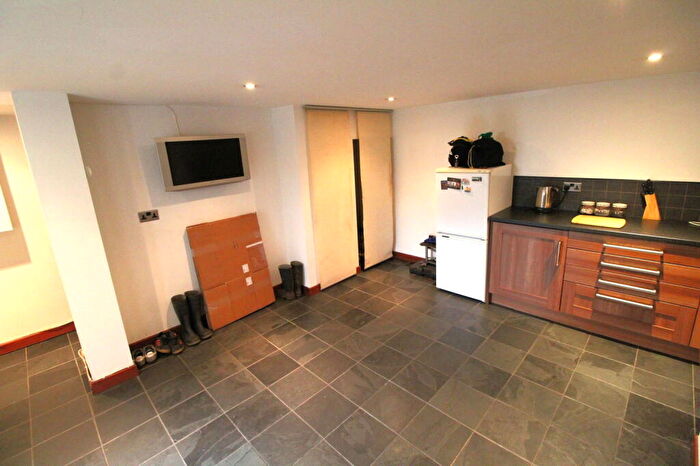 2 Bedroom Terraced House For Sale In Broomfield Road, Marsh, Huddersfield, HD1