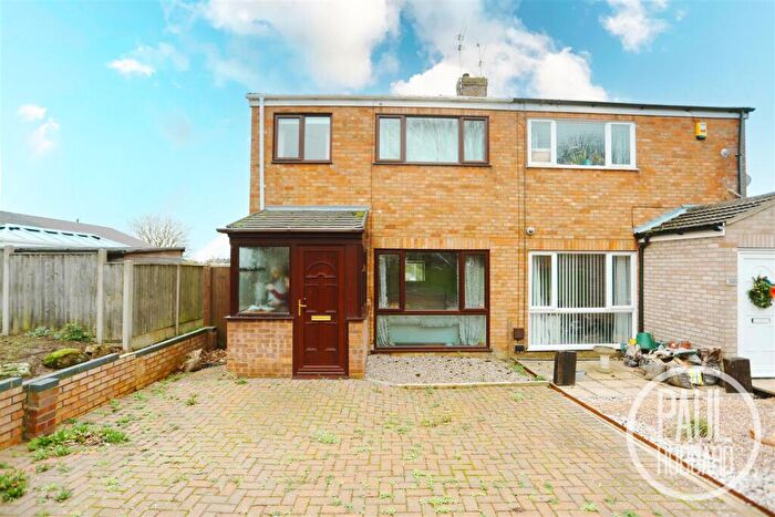 3 Bedroom Semi Detached House For Sale In Lloyds Avenue, Kessingland, Suffolk, NR33