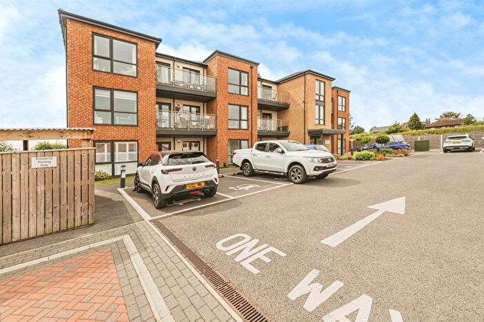 2 Bedroom Flat For Sale In Waterton Gardens, Walton, Wakefield, WF2