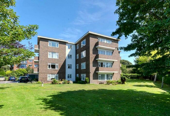 2 Bedroom Flat To Rent In Queens Mansions, Wordsworth Road, BN11