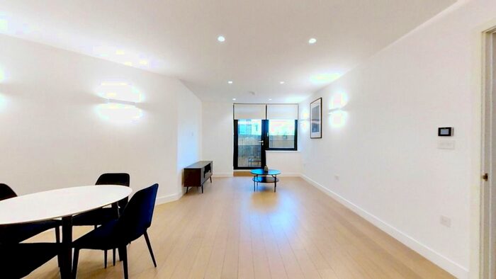 1 Bedroom Flat To Rent In New Horizons Court, Brentford, TW8