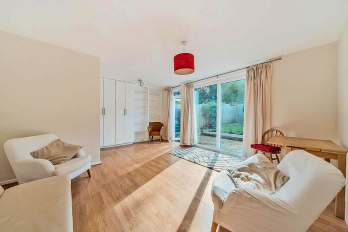 3 Bedroom Terraced House To Rent In Marrick Close, Putney, SW15