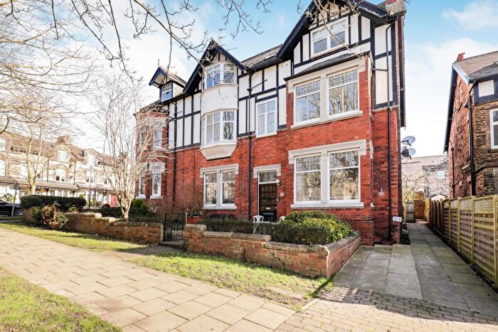 2 Bedroom Apartment For Sale In Alexandra Road, Harrogate, North Yorkshire, HG1