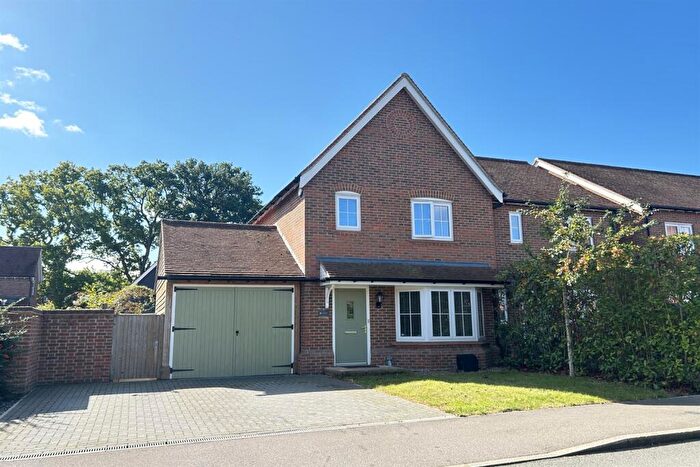 3 Bedroom Semi-Detached House To Rent In Vyne Park, Basingstoke, RG24
