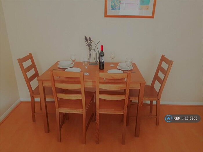 2 Bedroom Flat To Rent In Edinburgh, Edinburgh, EH11