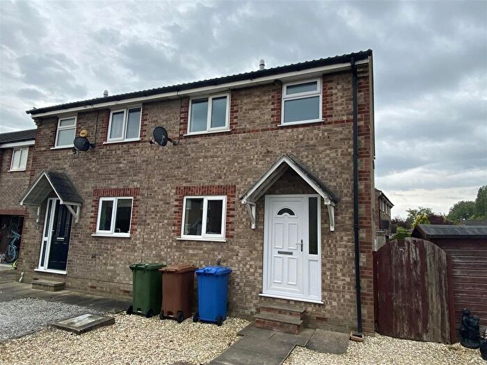 2 Bedroom Semi-Detached House To Rent In Blackthorn Close, Newport, Brough, HU15