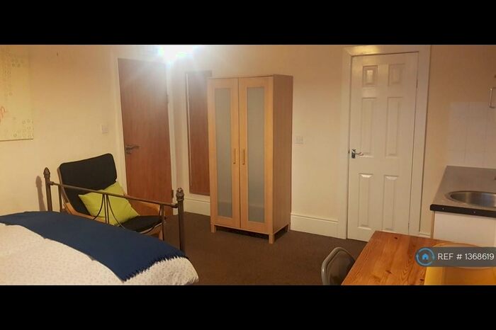 Studio To Rent In Sutton Coldfield, Sutton Coldfiled, B73 - Photo 3
