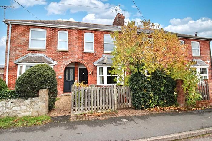 2 Bedroom Terraced House For Sale In New Farm Road, Alresford, SO24