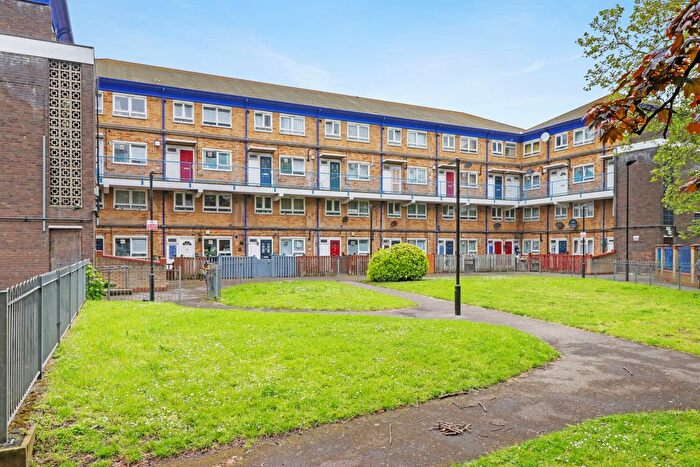 3 Bedroom Flat To Rent In Jack Cornwell Street, E12