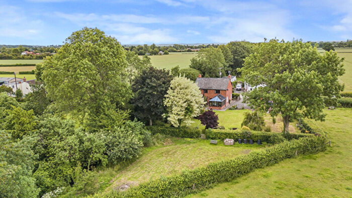 4 Bedroom Detached House For Sale In Brook House, Kingsland, HR6