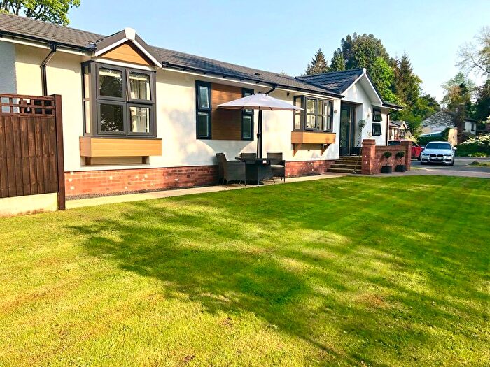 2 Bedroom Park Home For Sale In Newton Hall Lane, Mobberley, Knutsford, WA16