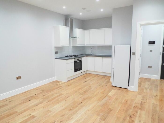 1 Bedroom Flat To Rent In Fishponds Road, Wokingham, RG41