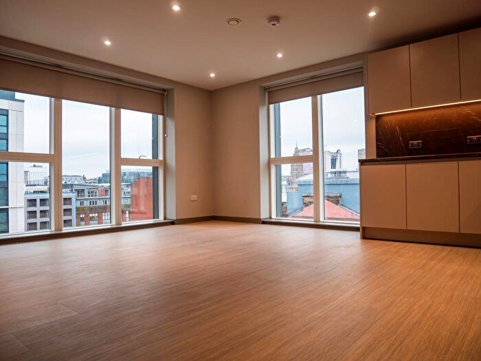 3 Bedroom Apartment To Rent In Candleriggs, Trongate, Glasgow, G1