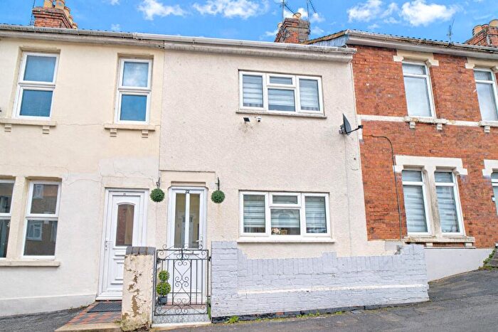 2 Bedroom Terraced House For Sale In Dryden Street, Swindon, Wiltshire, SN1