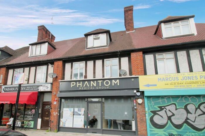 3 Bedroom Flat To Rent In Westway, London, W12