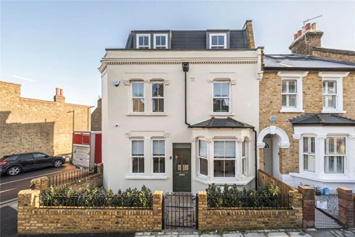 4 Bedroom Terraced House For Sale In Landcroft Road, Brockley, SE22