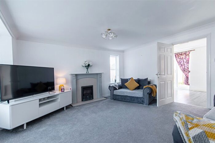 4 Bedroom Detached House For Sale In Mitchell Road, CV12
