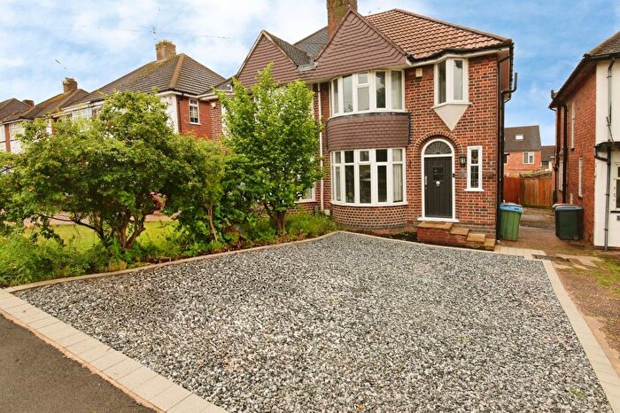 3 Bedroom Semi-Detached House For Sale In Daventry Road, Cheylesmore, Coventry, CV3