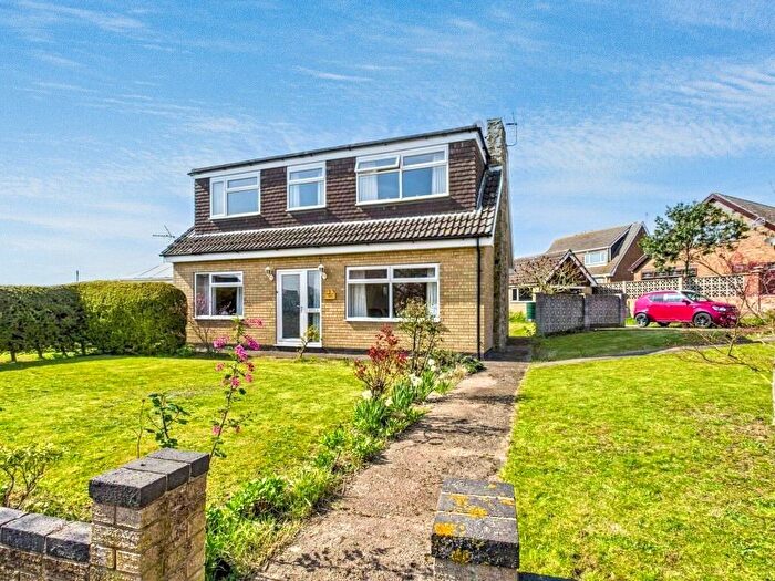 4 Bedroom Detached House For Sale In Churchill Avenue, Brigg, DN20