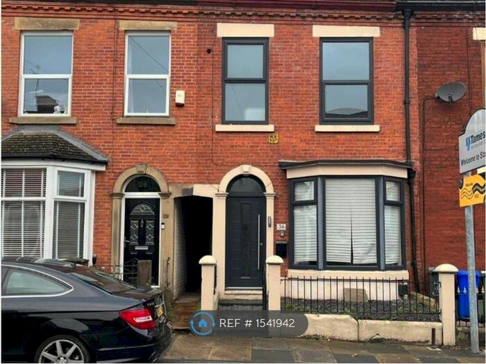4 Bedroom Terraced House To Rent In Cheetham Hill Road, Stalybridge, SK15