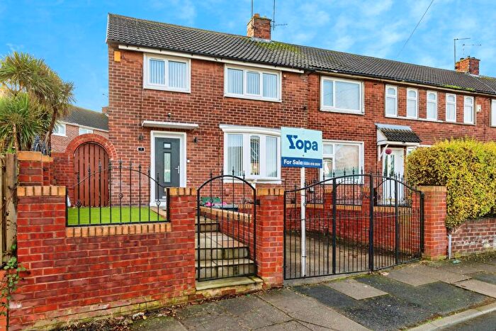 3 Bedroom End Of Terrace House For Sale In Beechwood Close, Rawmarsh, Rotherham, S62