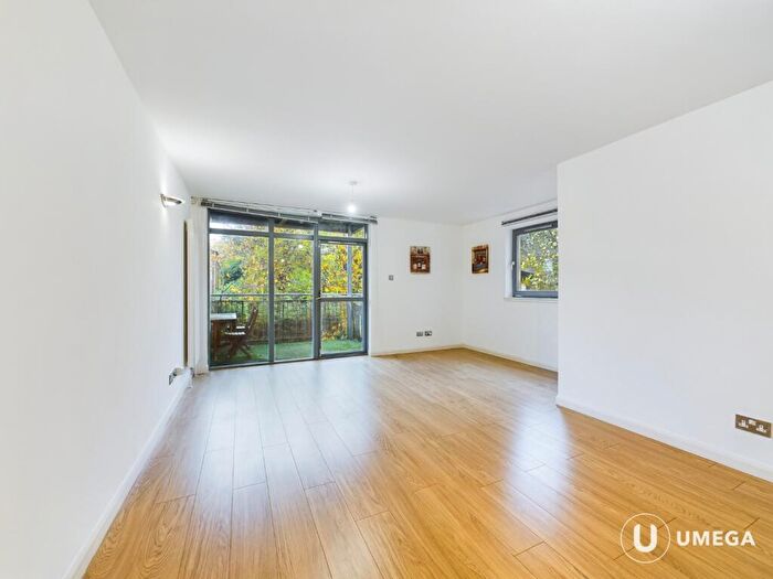2 Bedroom Apartment To Rent In Slateford Road, Slateford, Edinburgh, EH14