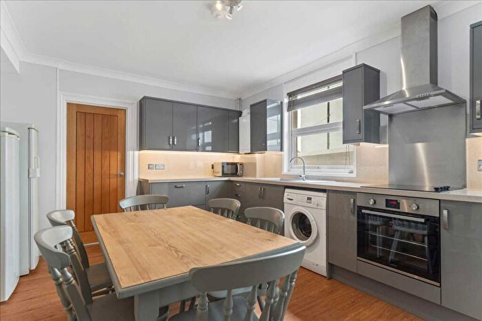 5 Bedroom Terraced House To Rent In Hamilton Gardens, Plymouth, PL4