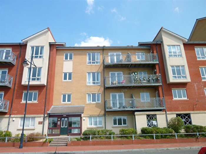 2 Bedroom Apartment To Rent In Glan Y Mor, Barry, CF63