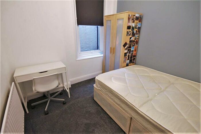 3 Bedroom Flat To Rent In Tavistock Road, Jesmond, NE2