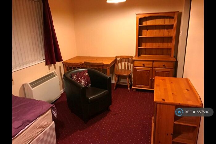 1 Bedroom Flat To Rent In Harland Close, Bradford, BD2