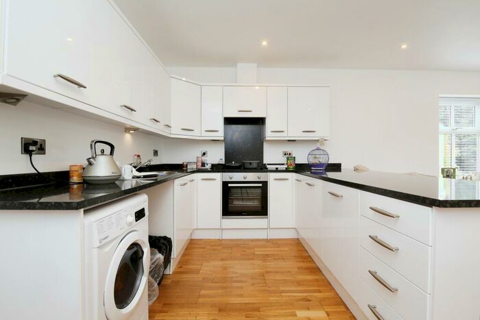 2 Bedroom Flat For Sale In Deanery Court, Darlington, Durham, DL3