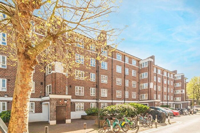 1 Bedroom Flat For Sale In White City Estate, Shepherds Bush, W12
