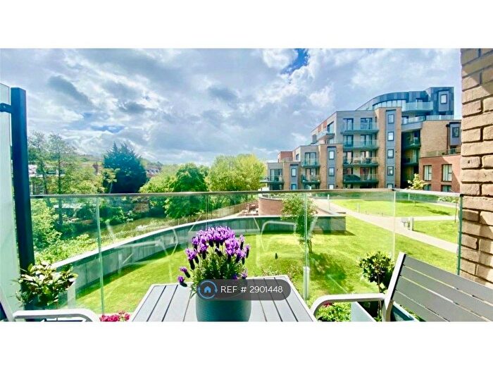 1 Bedroom Flat To Rent In Riverside View, Reading, RG1