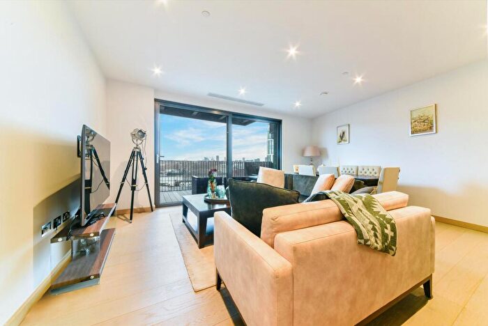 2 Bedroom Flat For Sale In Legacy Building, Embassy Gardens, Nine Elms, SW11