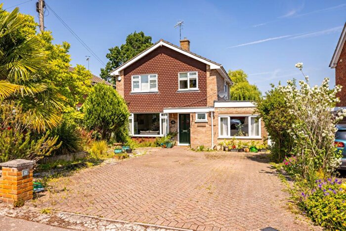 3 Bedroom Detached House For Sale In Haywardens, Lingfield, RH7