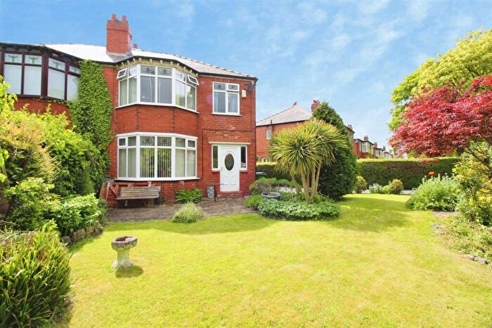 3 Bedroom Semi-Detached House For Sale In Foundry Lane, Leeds, LS9