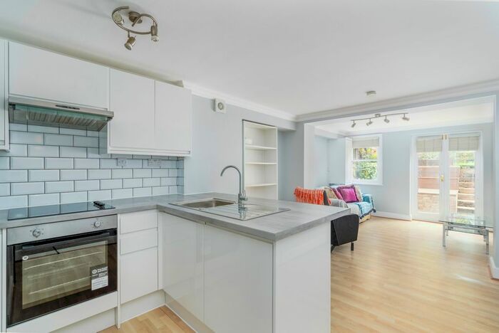 1 Bedroom Flat To Rent In Aberdeen Park, Highbury, London, London, N5