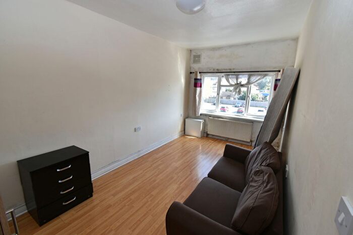 2 Bedroom Flat To Rent In Station Parade, Northolt Road, Harrow, HA2