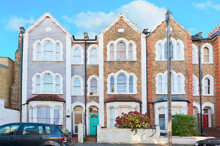 4 Bedroom Terraced House To Rent In Hawksley Road, London N16