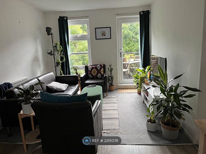 2 Bedroom Flat To Rent In Mountview Road, London, N4