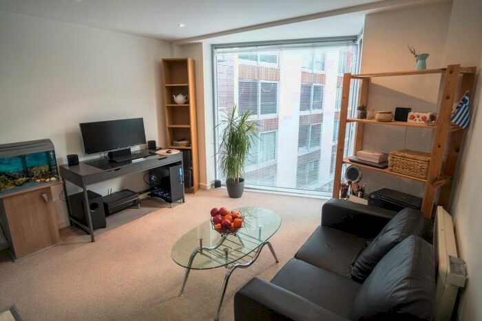 Apartment To Rent In Quay One, Neptune Street, LS9