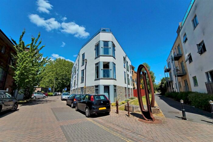 2 Bedroom Apartment To Rent In Atlas Court, Temple Quay, Bristol, BS2